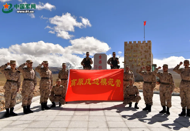 在全军海拔最高观察哨上看到它，破防了！