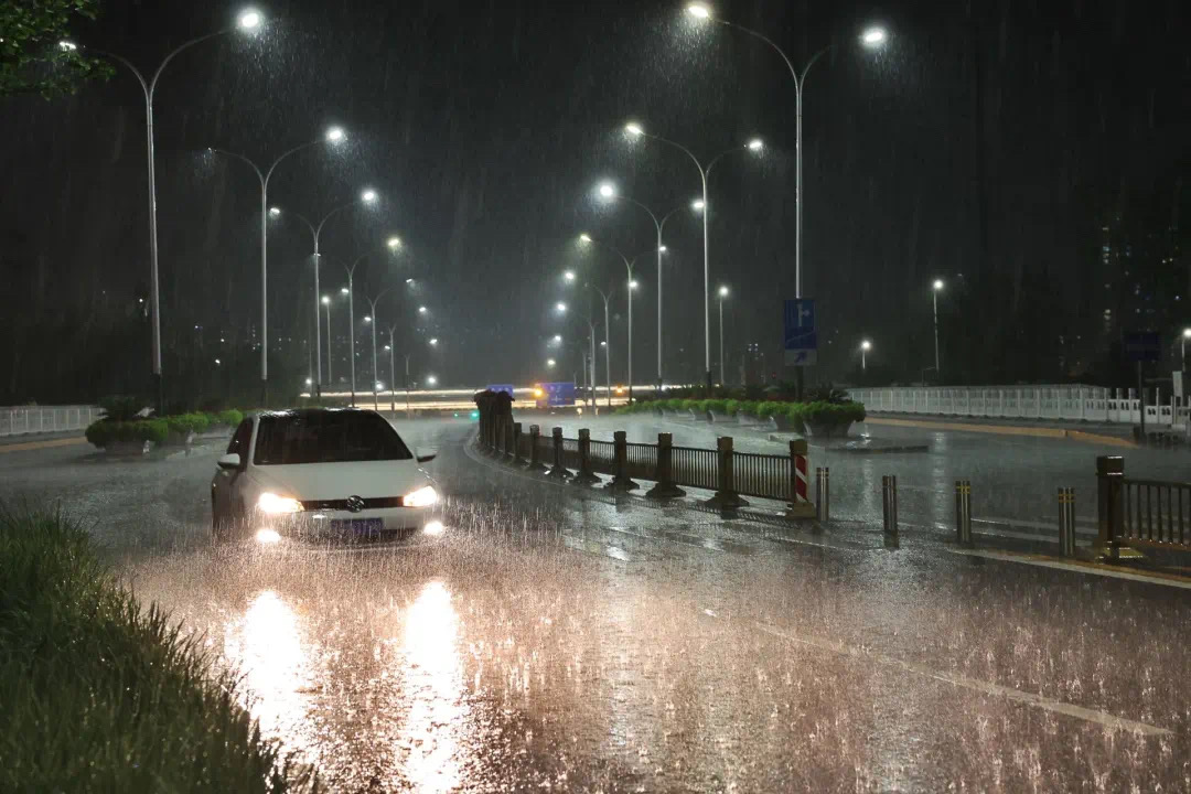 雷电、大风、冰雹黄色预警！北京六月下冰雹是“气象武器”攻击？