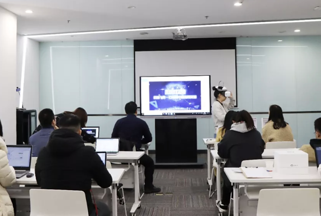 百度全面布局VR核心技术,构建平台内容生态,探索健康商业模式