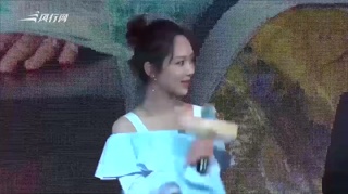 c-杨紫深夜发文感叹工作不易 自曝爸妈提醒不要松懈