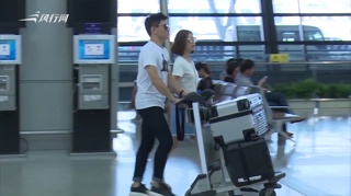 c-刘诗诗下个月生产 吴奇隆戏中提前抱娃体验奶爸