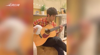c-会玩！李治廷用打蛋器弹吉他 谢霆锋铁勺敲架子鼓回应