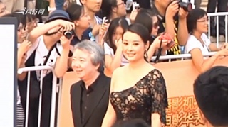 c-网曝袁立今日登记结婚 本人未正面回应要去看爆料