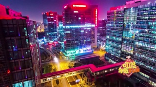 【叮咚年夜FUN】戚砚笛喜提诞总礼物巧克力口红了解一下