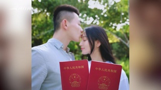 c-网友偶遇张馨予和老公恩爱逛街 身材苗条疑似已卸货