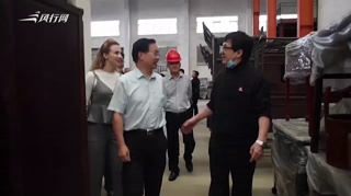 成龙自认失职父亲 坦言对房祖名呵护备至