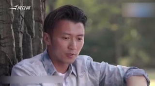 回港过圣诞邓紫棋男友晒合照机舱同框谢霆锋