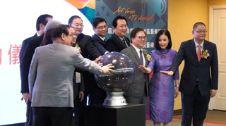 唐国强谈收视率造假自曝片酬比不上小鲜肉
