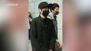 王源魅力难以抵挡 机长开窗追星“神操作”